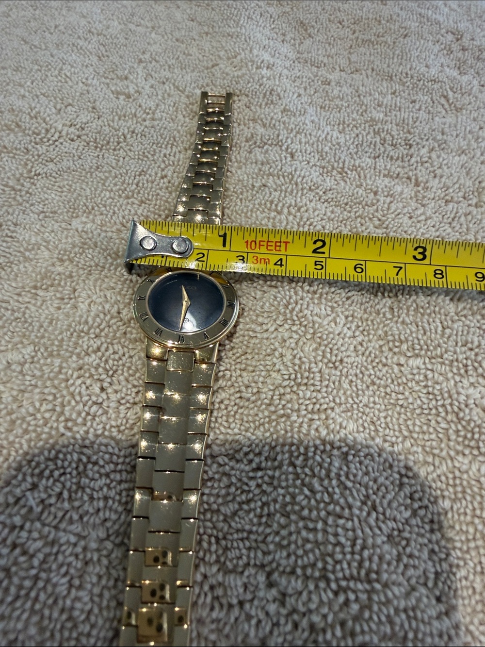 Gucci Gold-Tone Link Bracelet Watch with Black Dial real needs battery no box - Picture 13 of 14